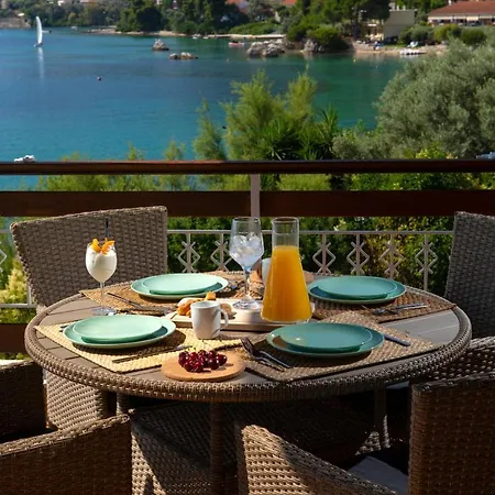 Arokaria House Nikiana